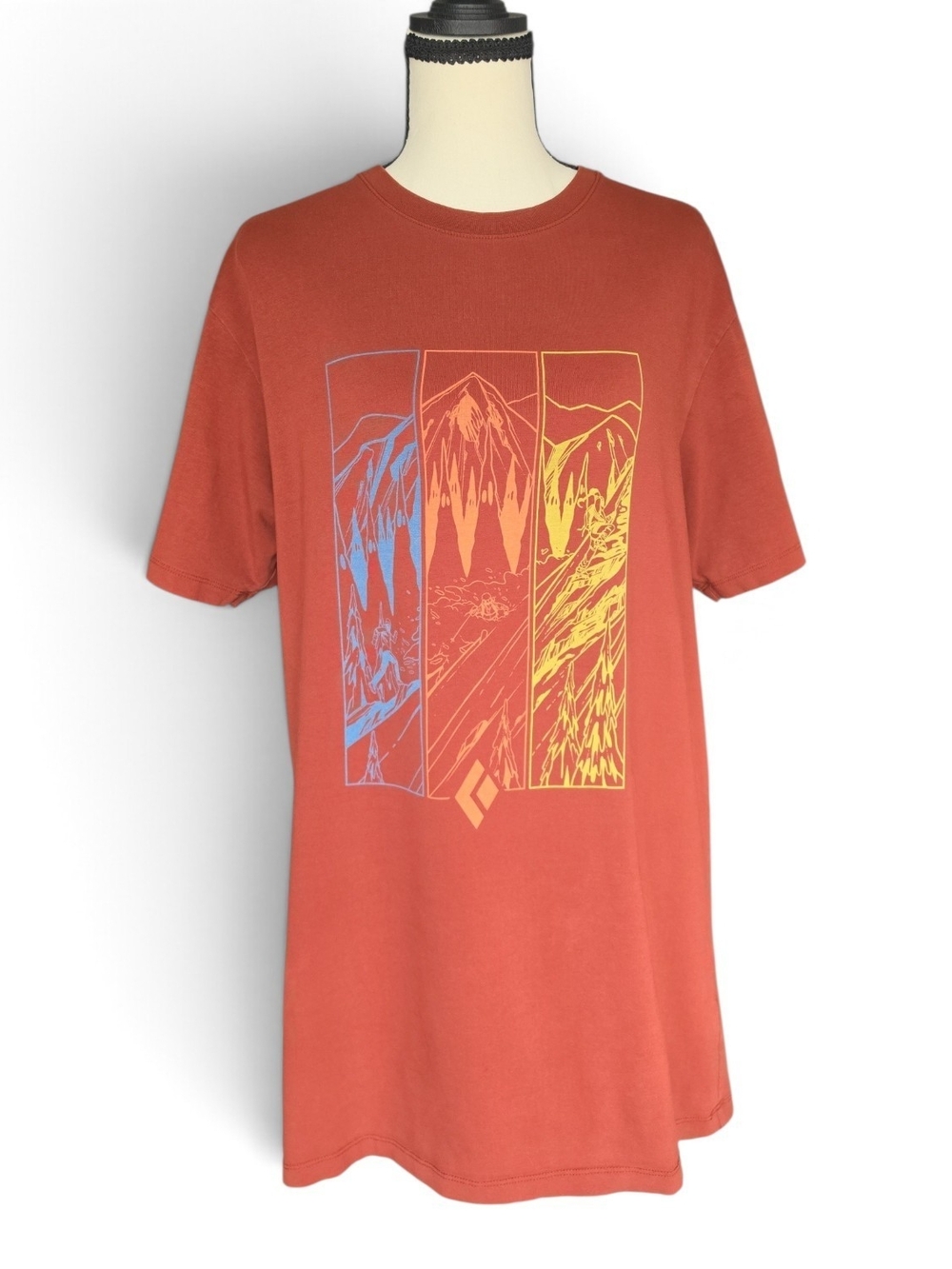 Black Diamond Multi Sport Graphic T-Shirt Organic Cottom-Size Medium